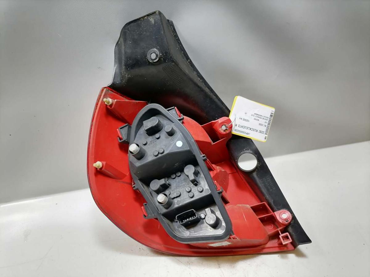 Renault Clio 3 original Rücklicht Rückleuchte Schlussleuchte rechts Bj.2006